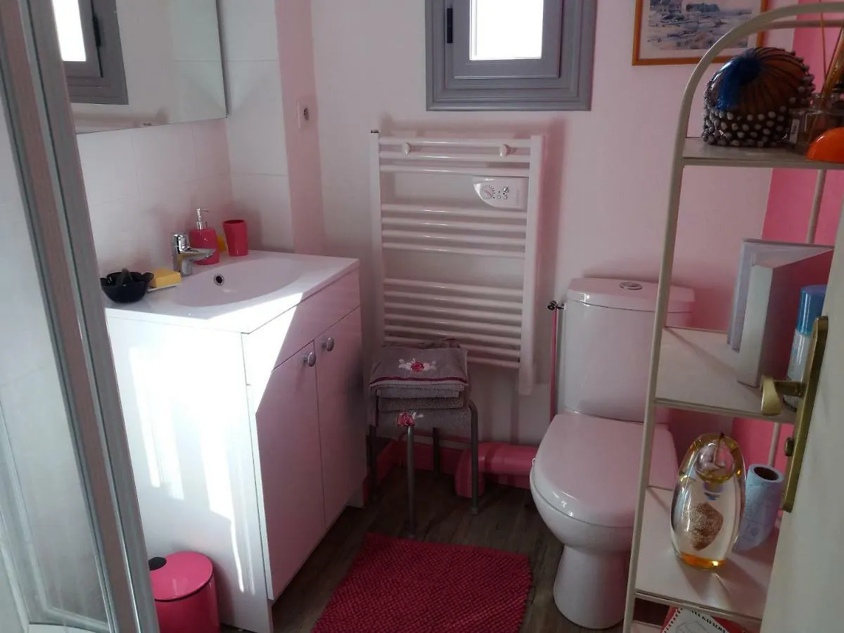 Hotel La Vie Au Roze Quéven 3*,